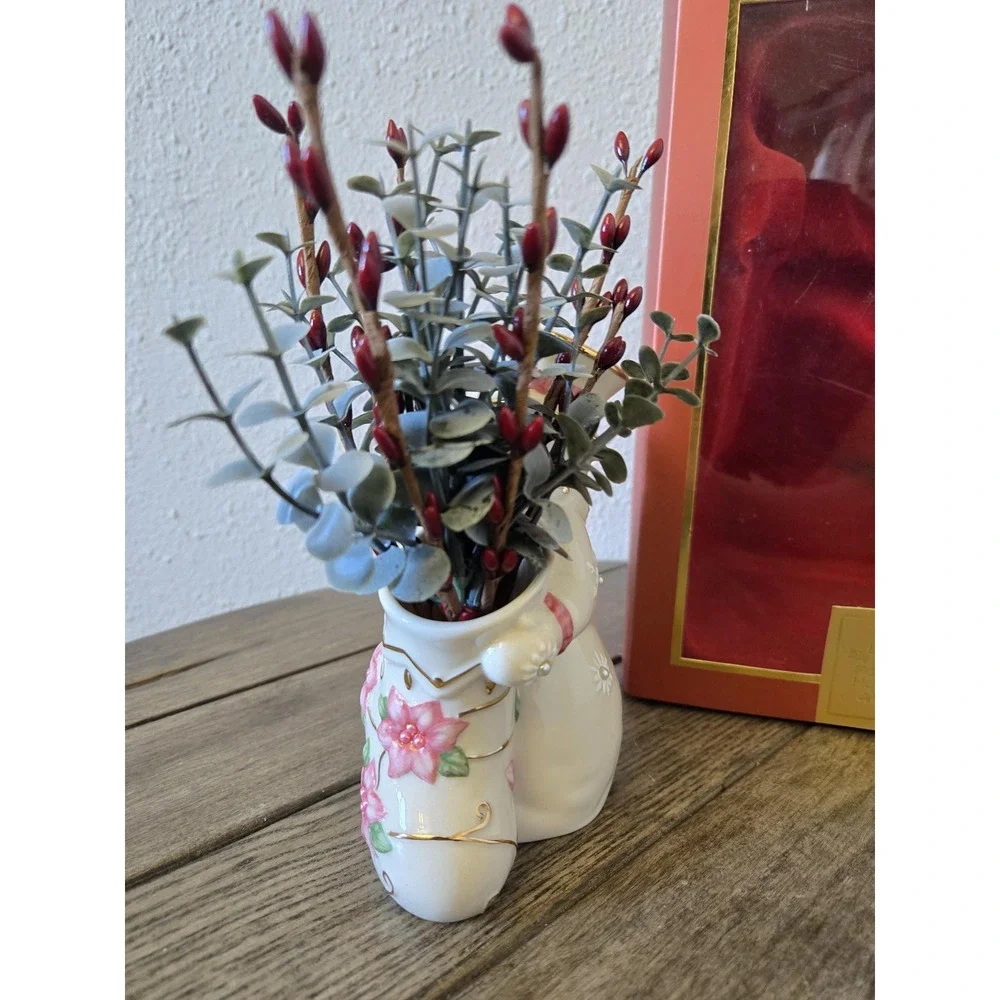 Lenox For The Holidays Petals And Pearls Snowman Christmas Porcelain Bud Vase
